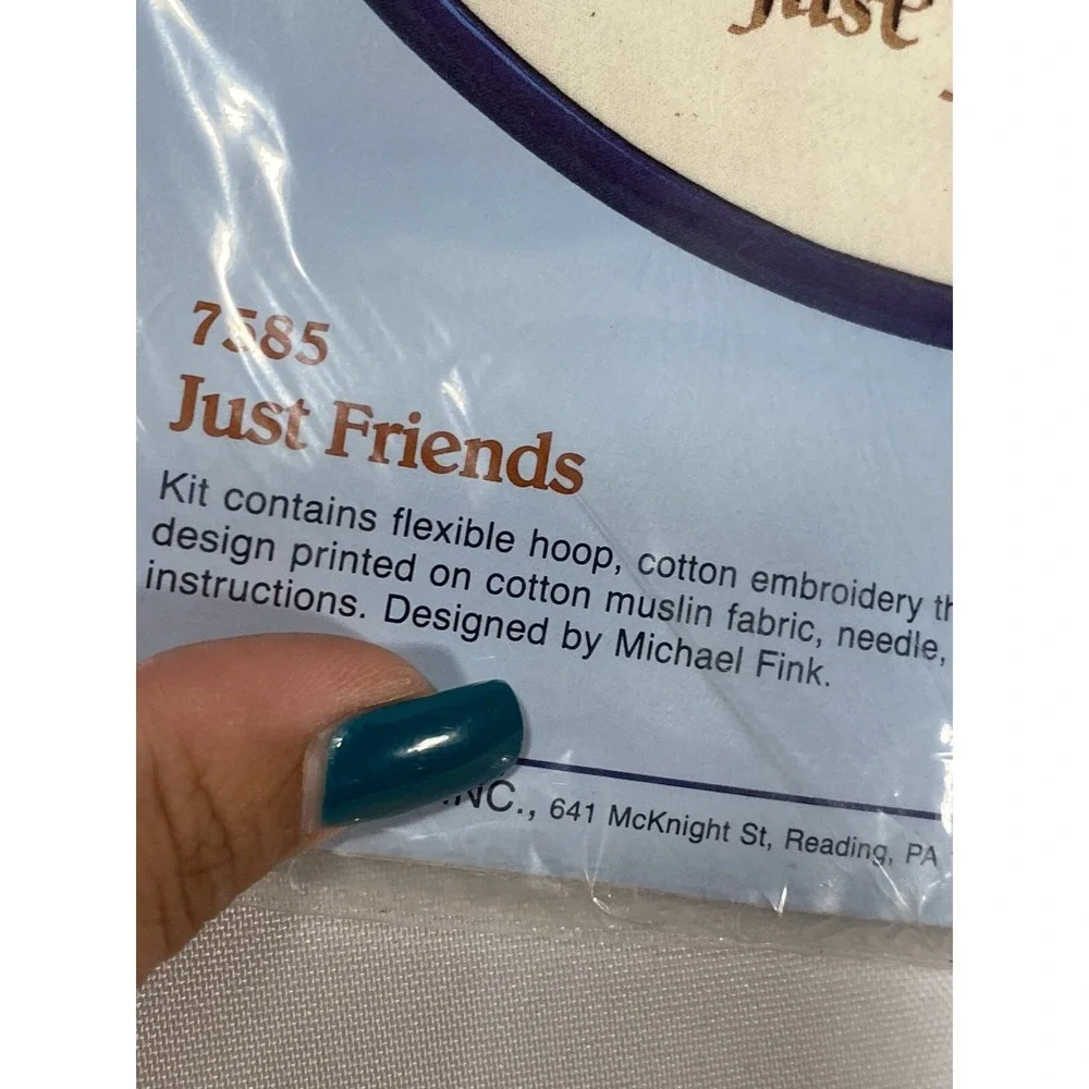 new‎ stitchables crewel 7585 just friends